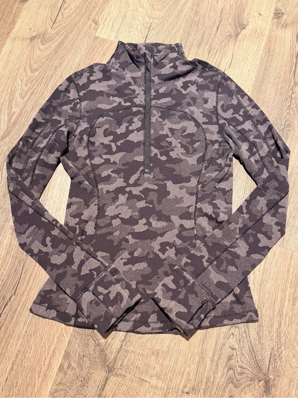 lululemon athletica Women's Half-Zip Long Sleeve Top - Gray Camo